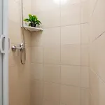 Hidden Gems In Buda דירה *