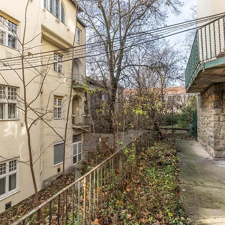 Daire Hidden Gem In Buda *