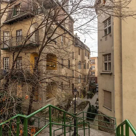 Hidden Gem In Buda Lägenhet *